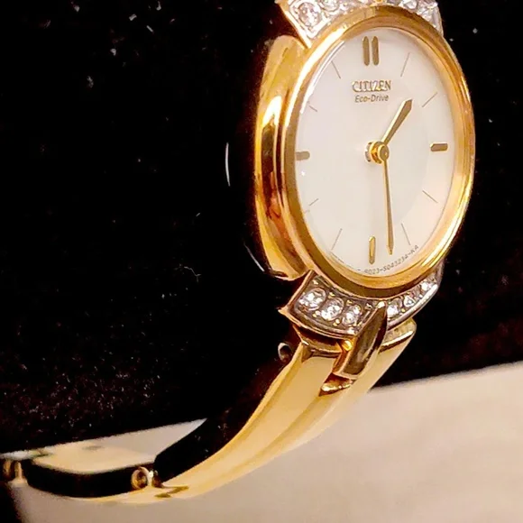 More Rare Near New Citizens Elegant Classic Ladies Eco Drive Gold Finish Dress W